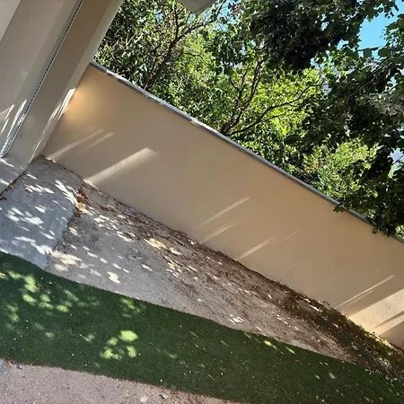 Beautiful 45 Meter Square Апартаменты Breuillet (Essonne)